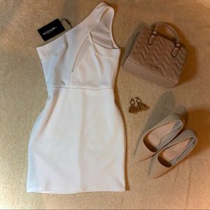 WHITE ONE SHOULDER CUT OUT DETAIL BODYCON DRESS
